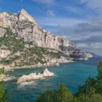 Randonner dans les calanques sans voiture : le camping qui change tout
